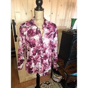 Gorgeous Large to XL cranberry Flowered Flannel style button down Jones New York